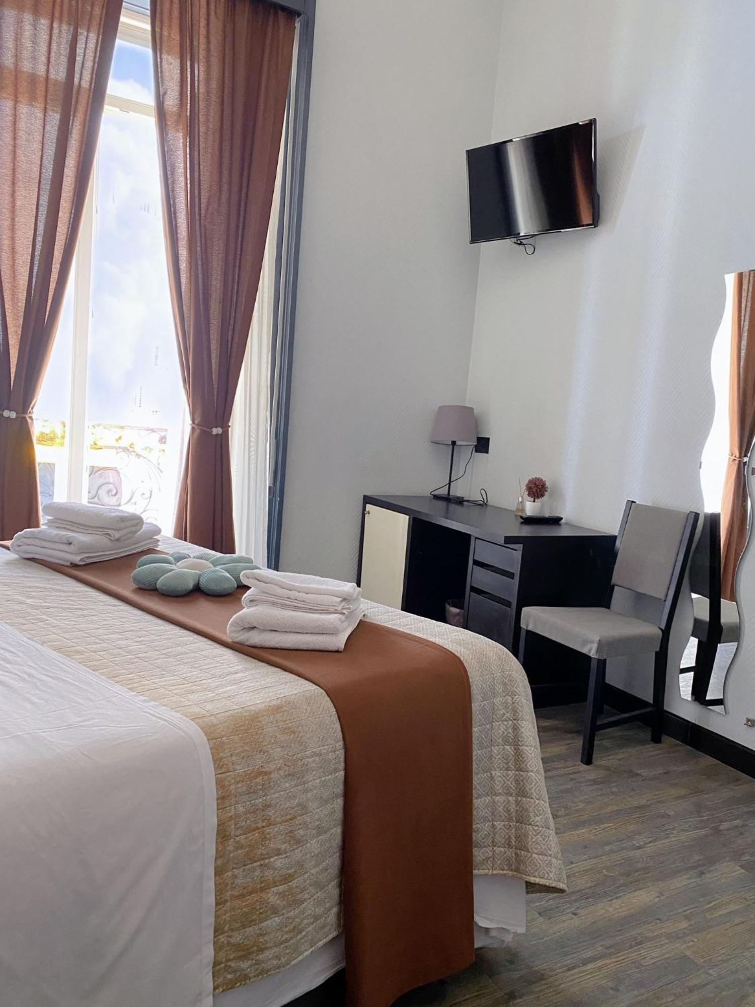 Dolce Vita Rooms Napoli Ngoại thất bức ảnh