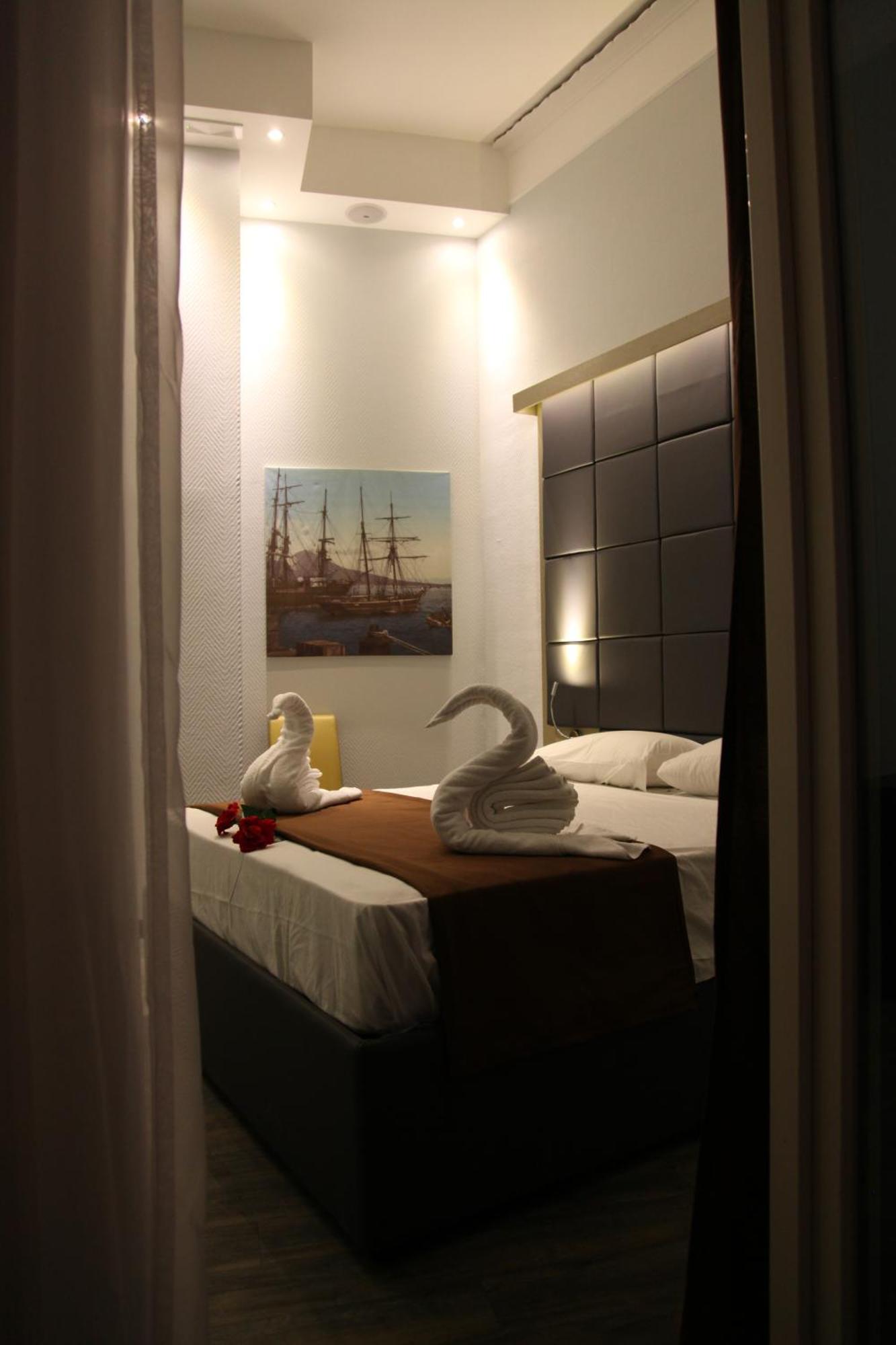 Dolce Vita Rooms Napoli Ngoại thất bức ảnh